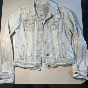 Abercrombie & Fitch Light Wash Denim Jacket